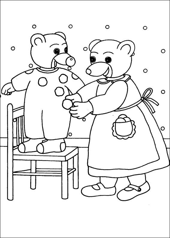 coloriage maman fait un deguisement a petit ours brun